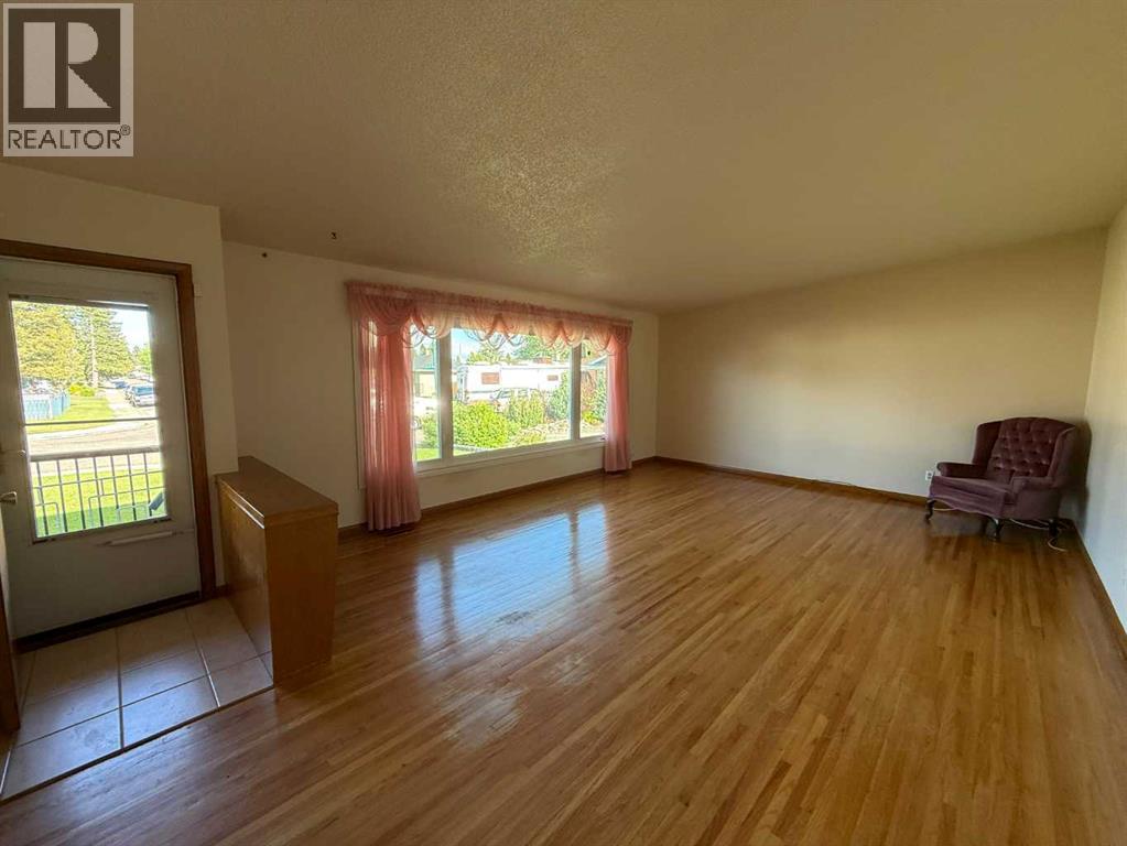 1722 21 Street S - Image 2