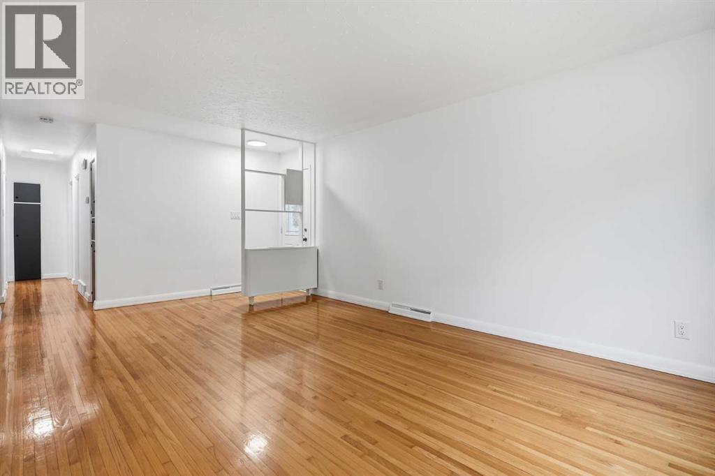 1040 16 Street NE — photo 12