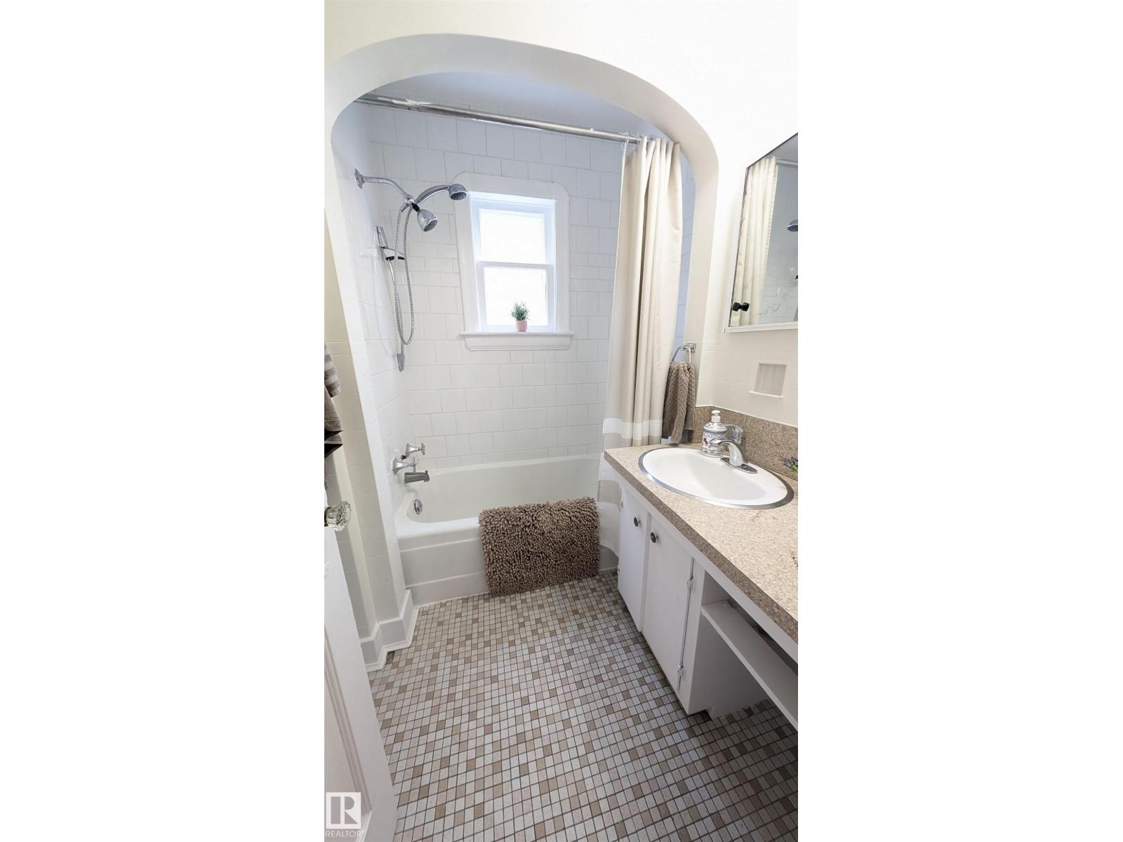 7611 112S AV NW — photo 14