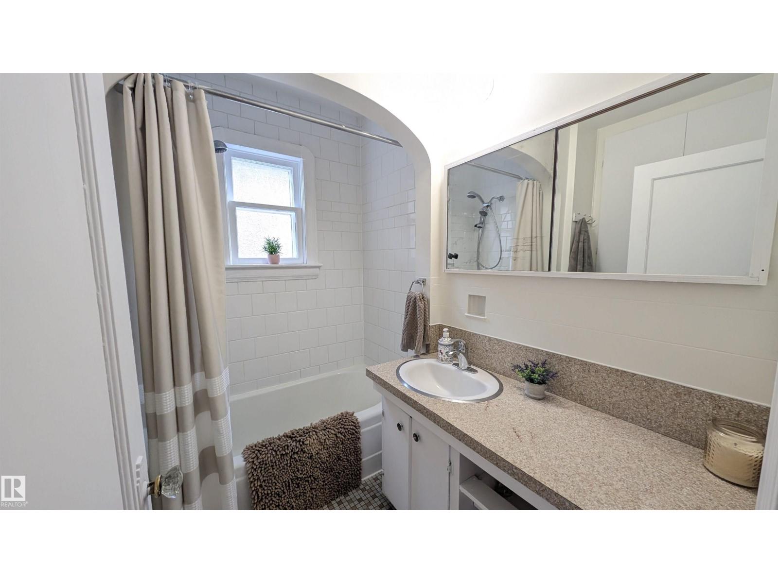7611 112S AV NW — photo 15