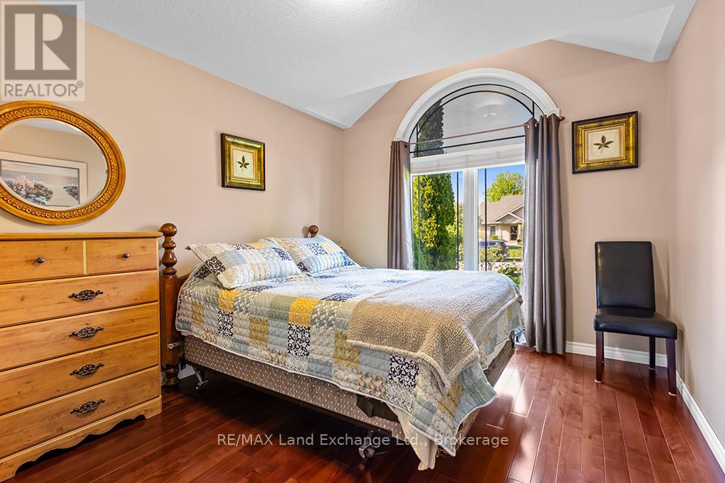 478 BLUEWATER DRIVE - 16