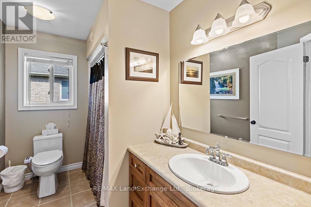478 BLUEWATER DRIVE - 18