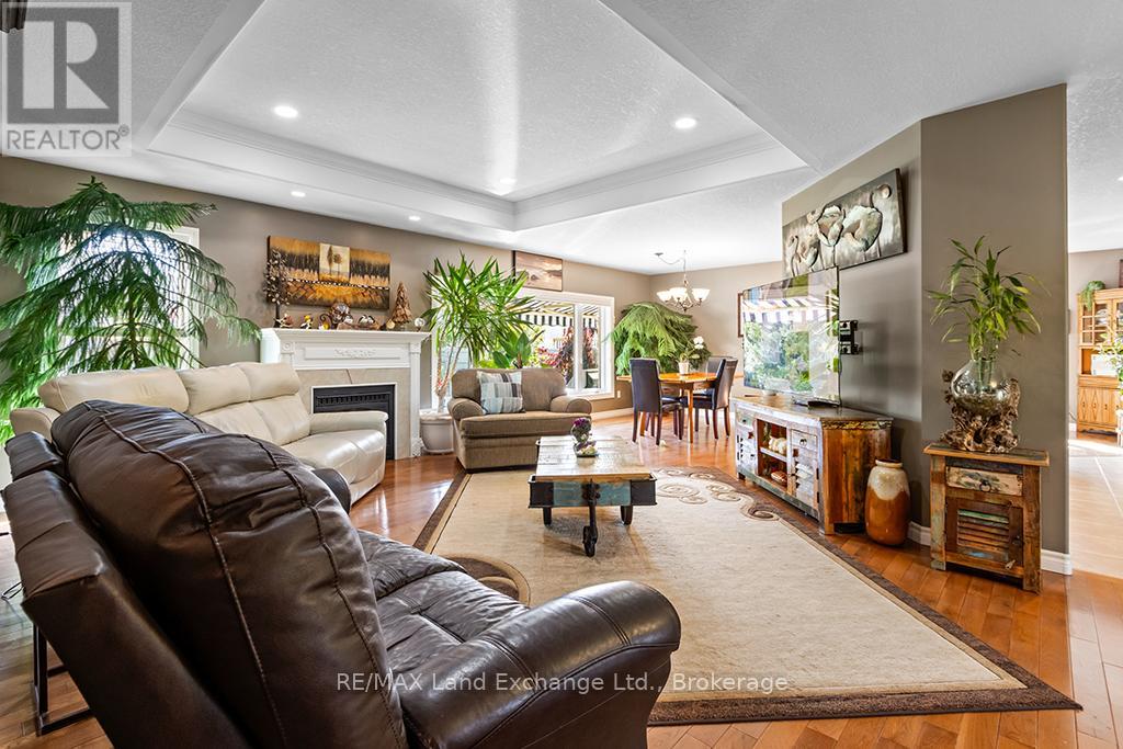 478 BLUEWATER DRIVE - 3