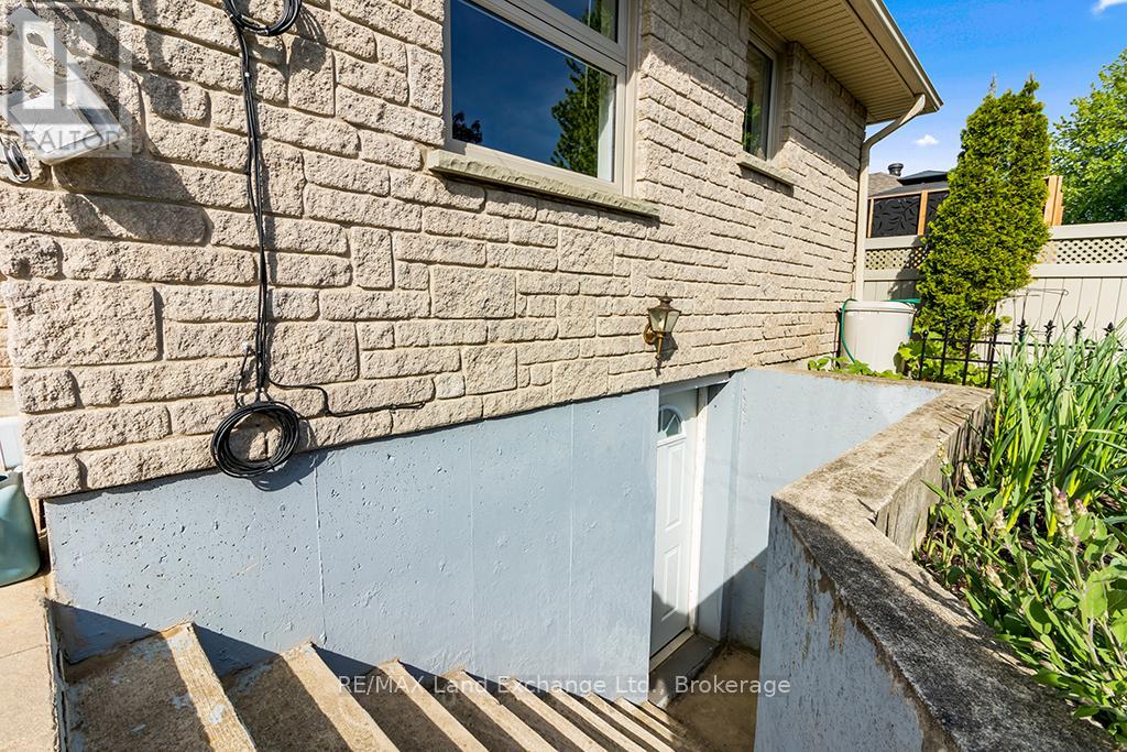 478 BLUEWATER DRIVE - 30