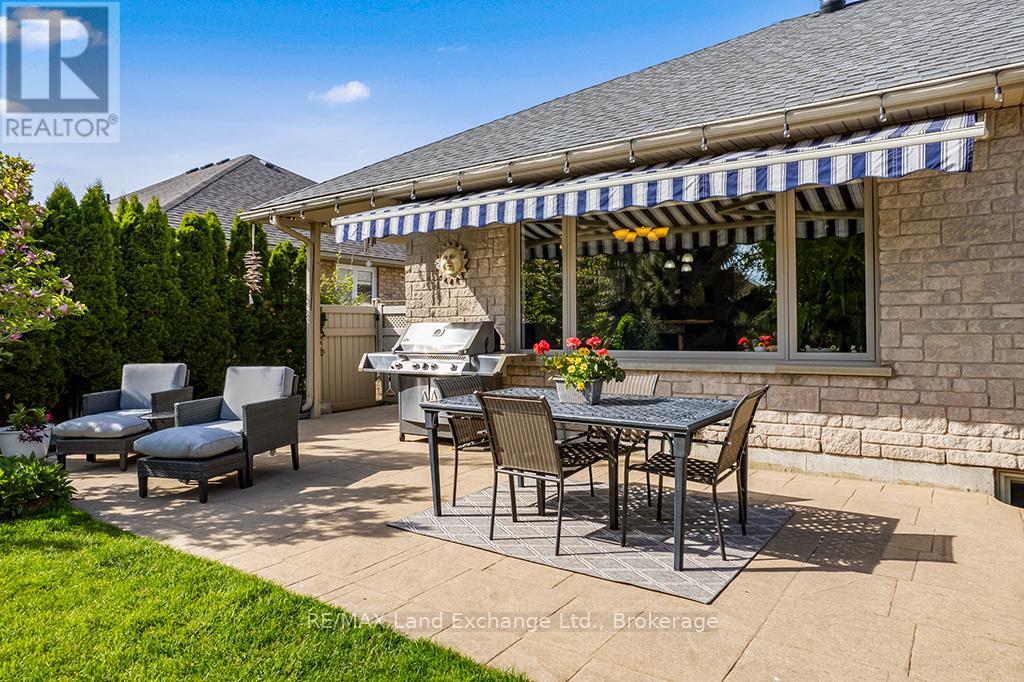 478 BLUEWATER DRIVE - 32