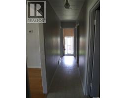 325 3rd Avenue E, Leader, SK S0N1H0 Photo 13