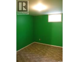 325 3rd Avenue E, Leader, SK S0N1H0 Photo 22