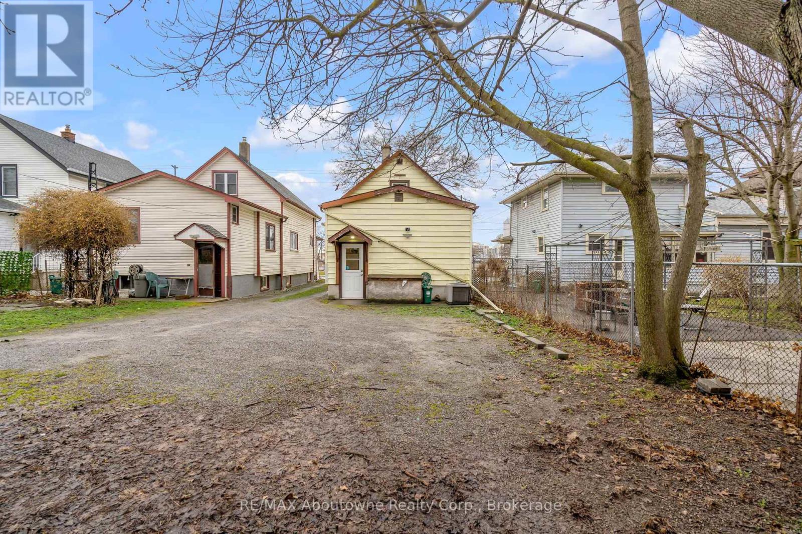 5111 KITCHENER STREET - 28