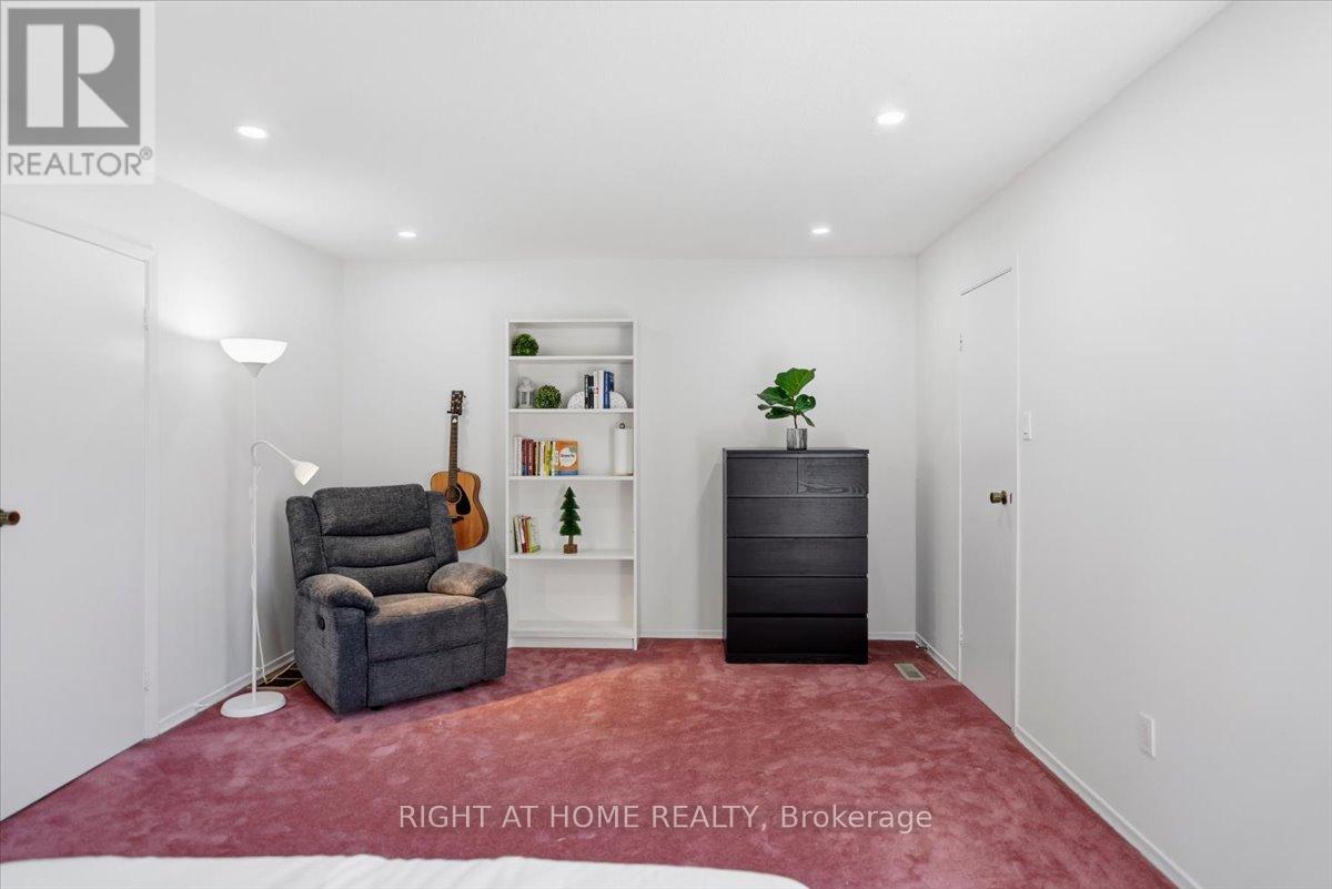 #38 2301 CAVENDISH DRIVE - 21
