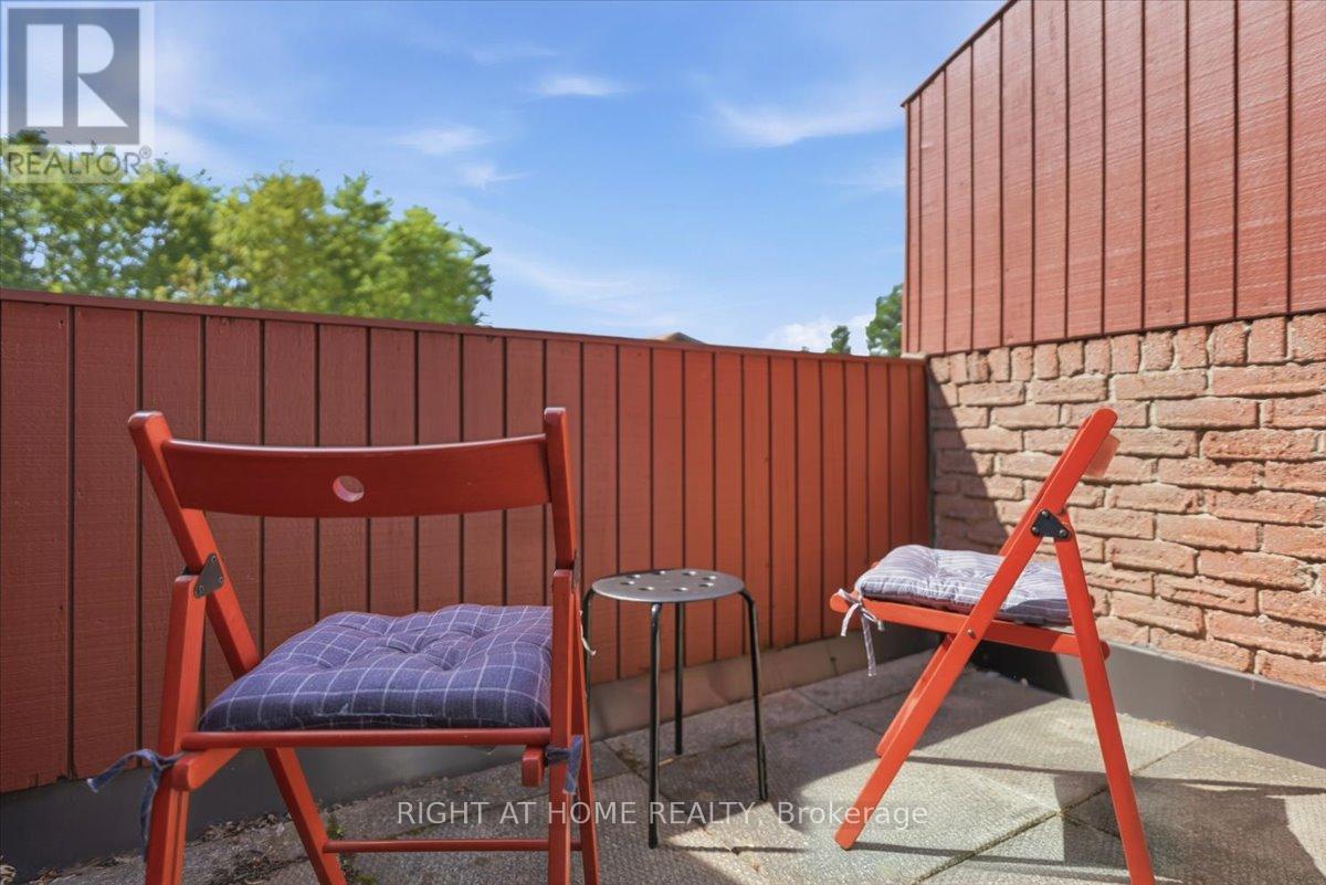 #38 2301 CAVENDISH DRIVE - 23