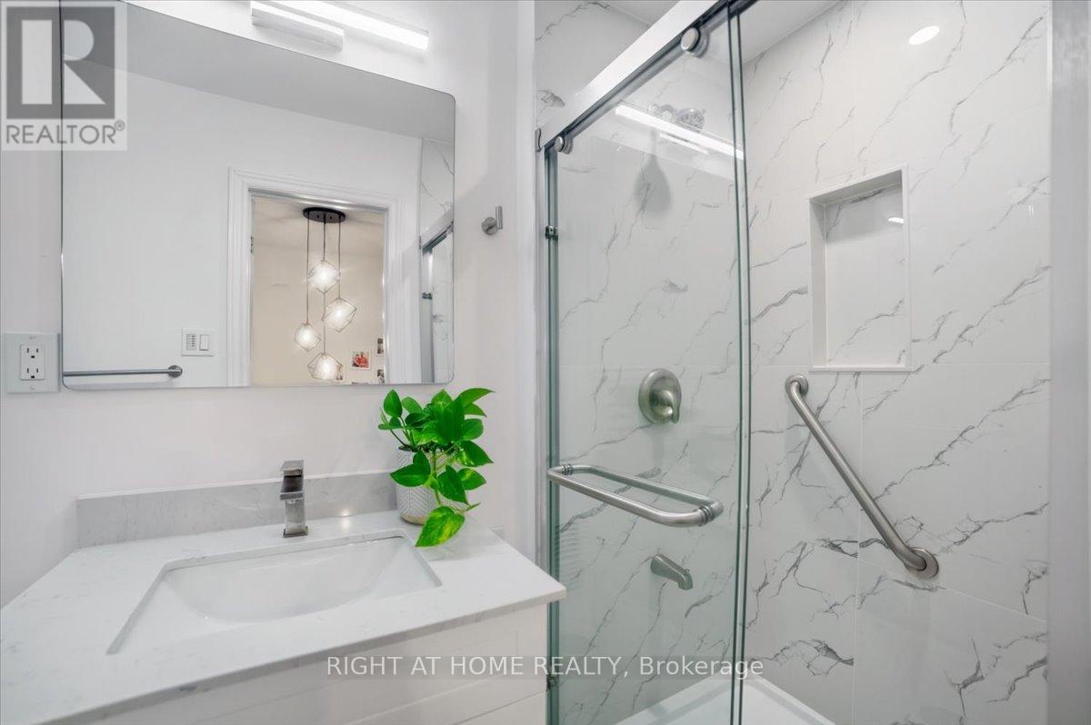 #38 2301 CAVENDISH DRIVE - 32