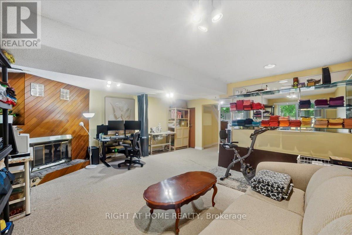 #38 2301 CAVENDISH DRIVE - 37