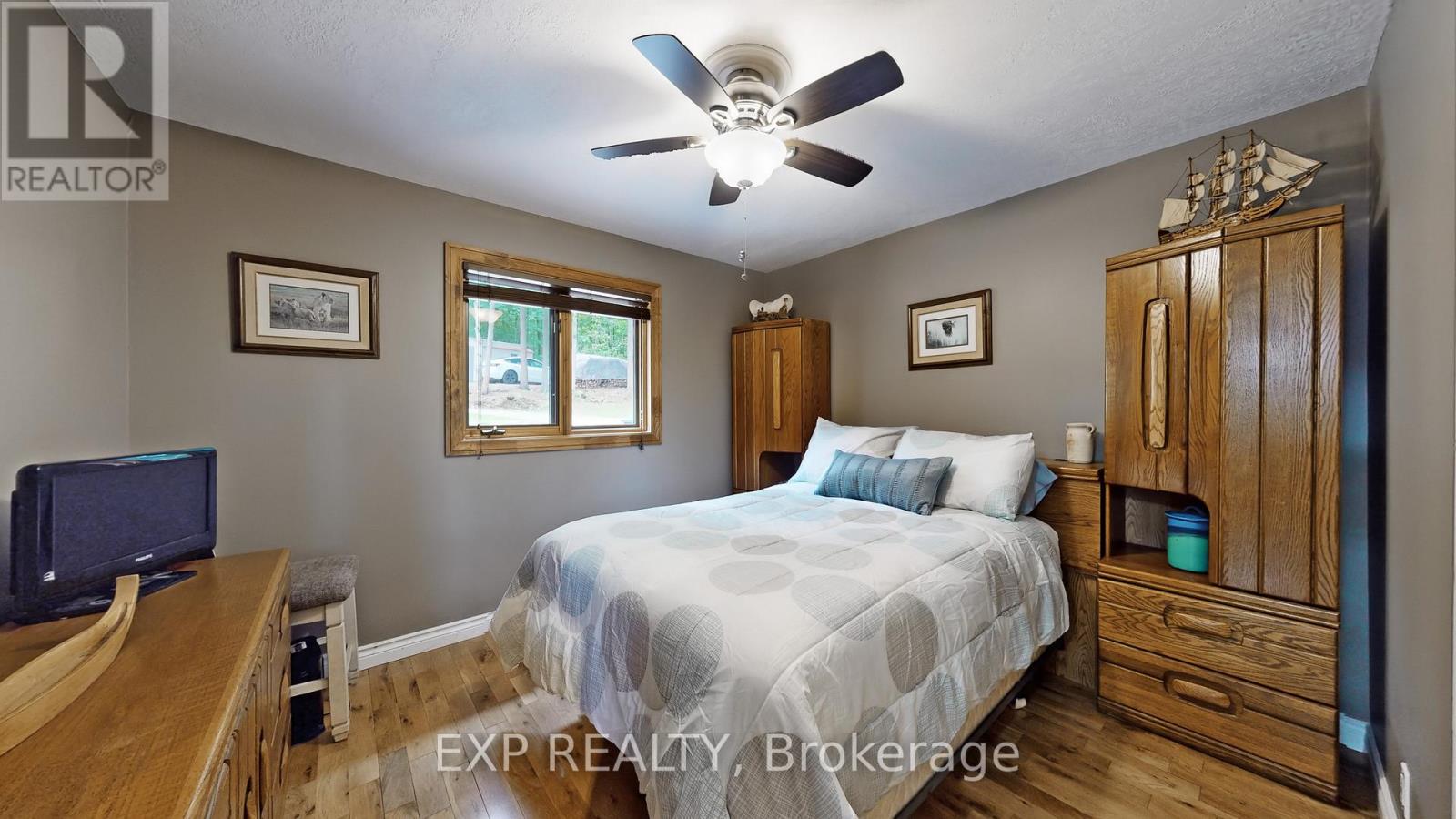 3413 FLAT RAPIDS LANE - 33
