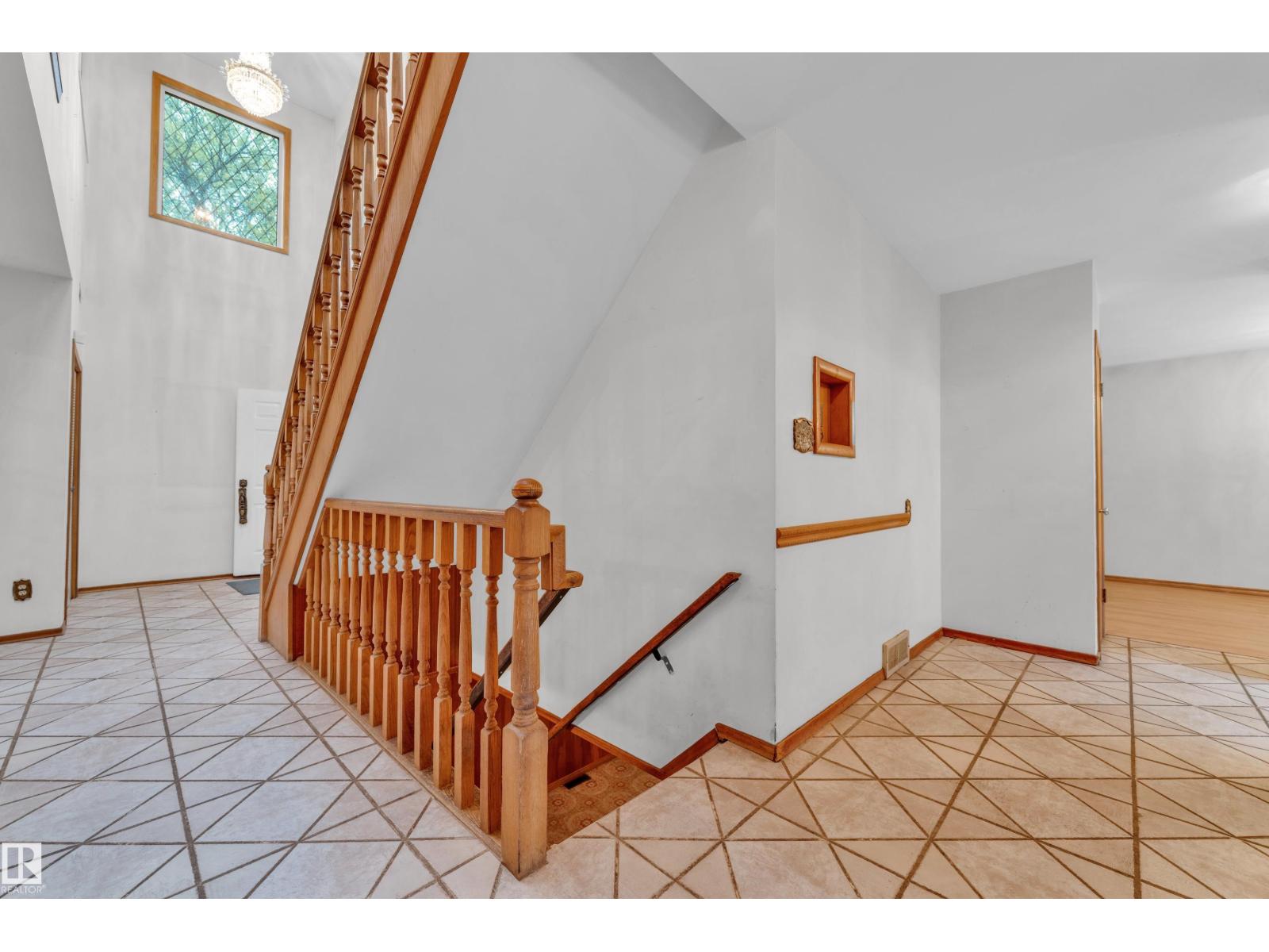 10819 54 AV NW — photo 16