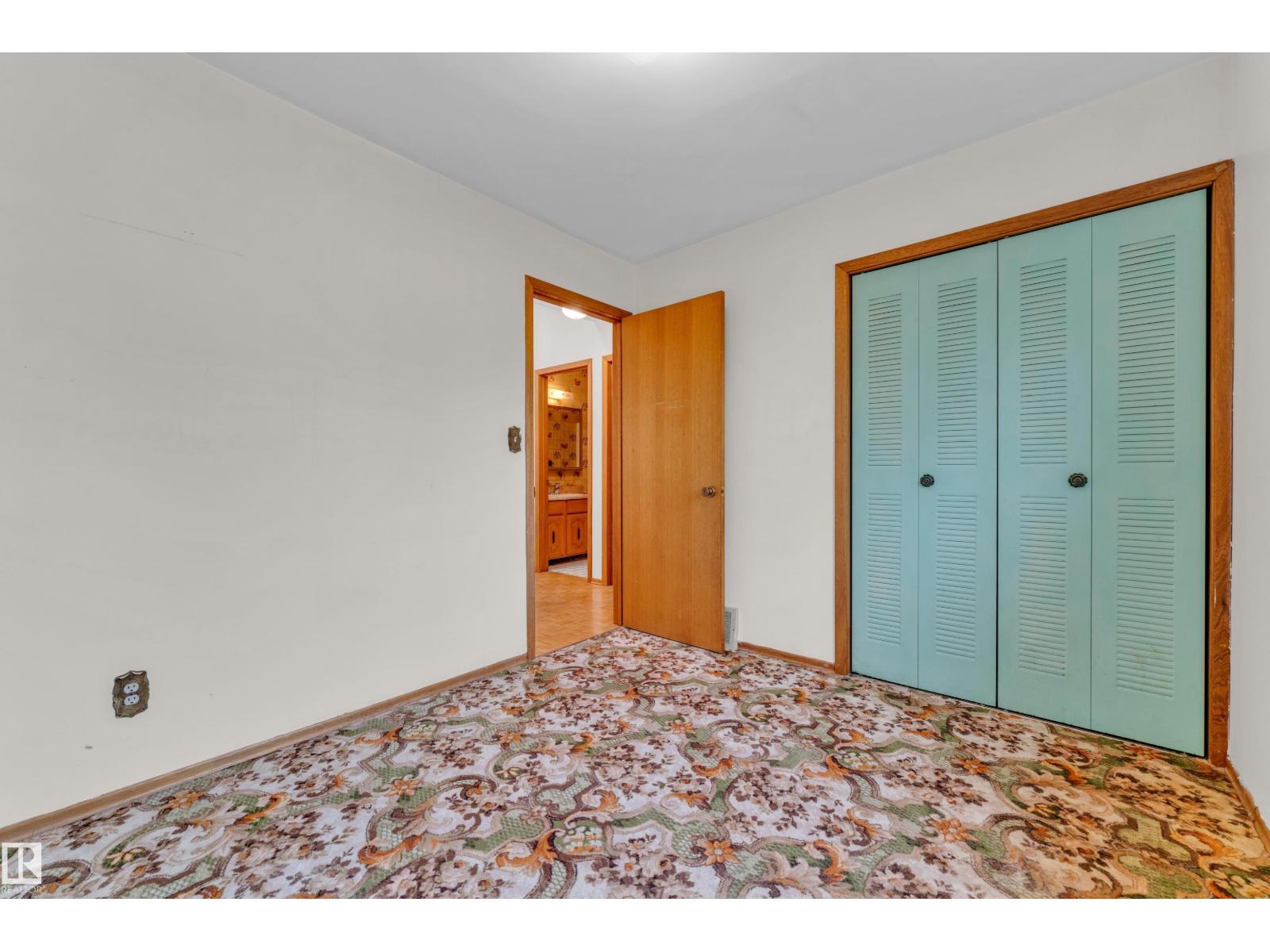 10819 54 AV NW — photo 21