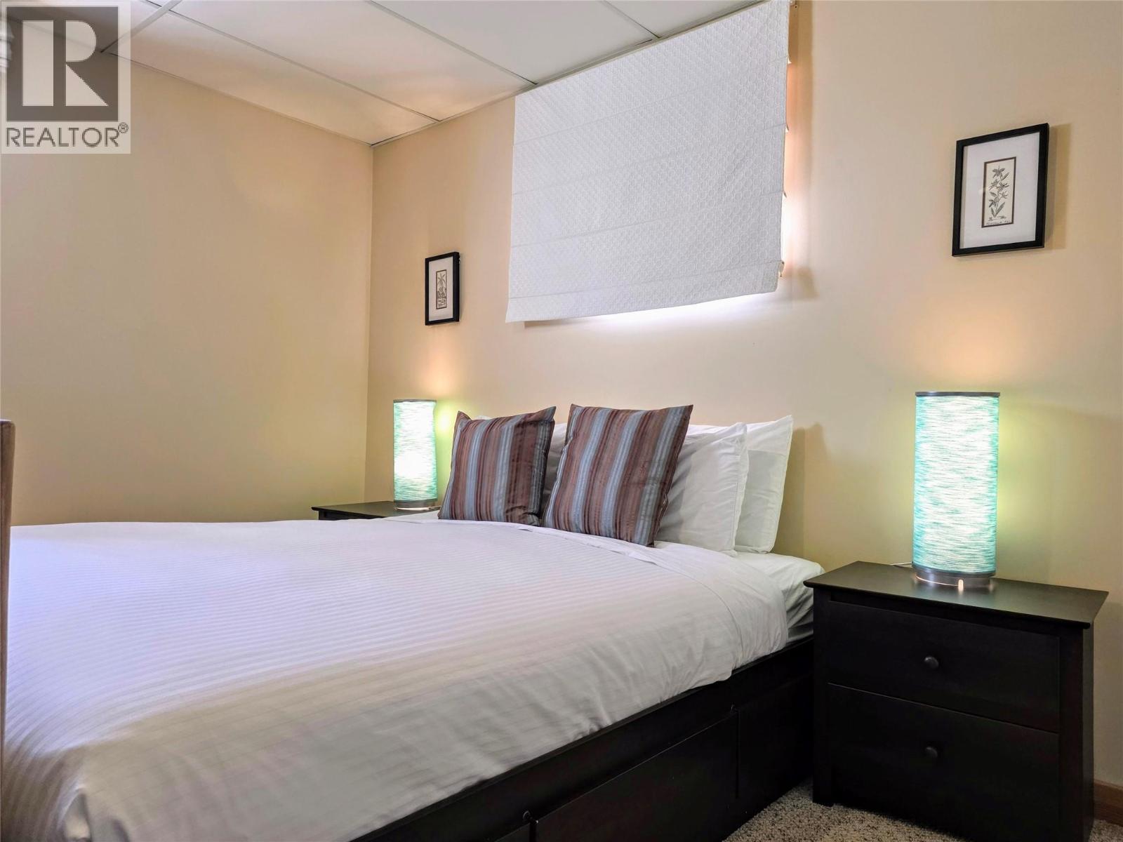 1654 Swansea Avenue - 34