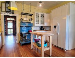 1654 Swansea Avenue, Windermere, BC V0B2L2 Photo 21