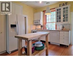 1654 Swansea Avenue, Windermere, BC V0B2L2 Photo 23