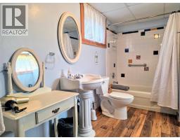 1654 Swansea Avenue, Windermere, BC V0B2L2 Photo 36