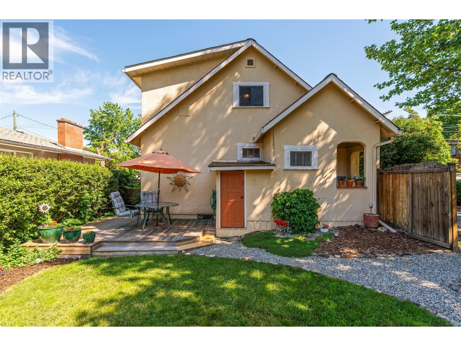 2400 32 Avenue - 41