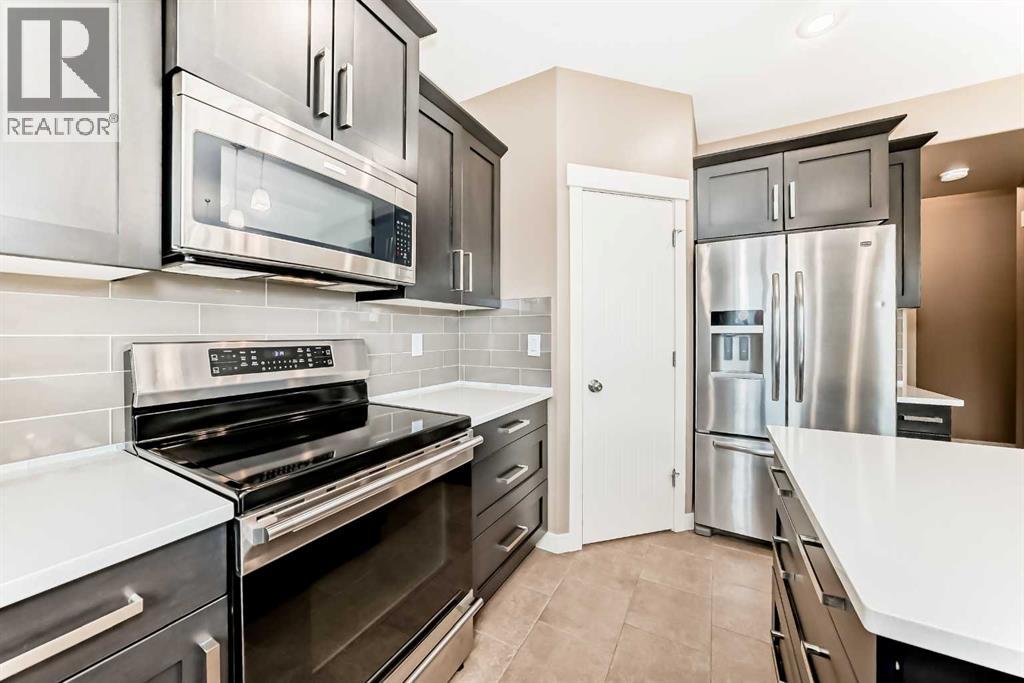 8 Eva Crescent — photo 6