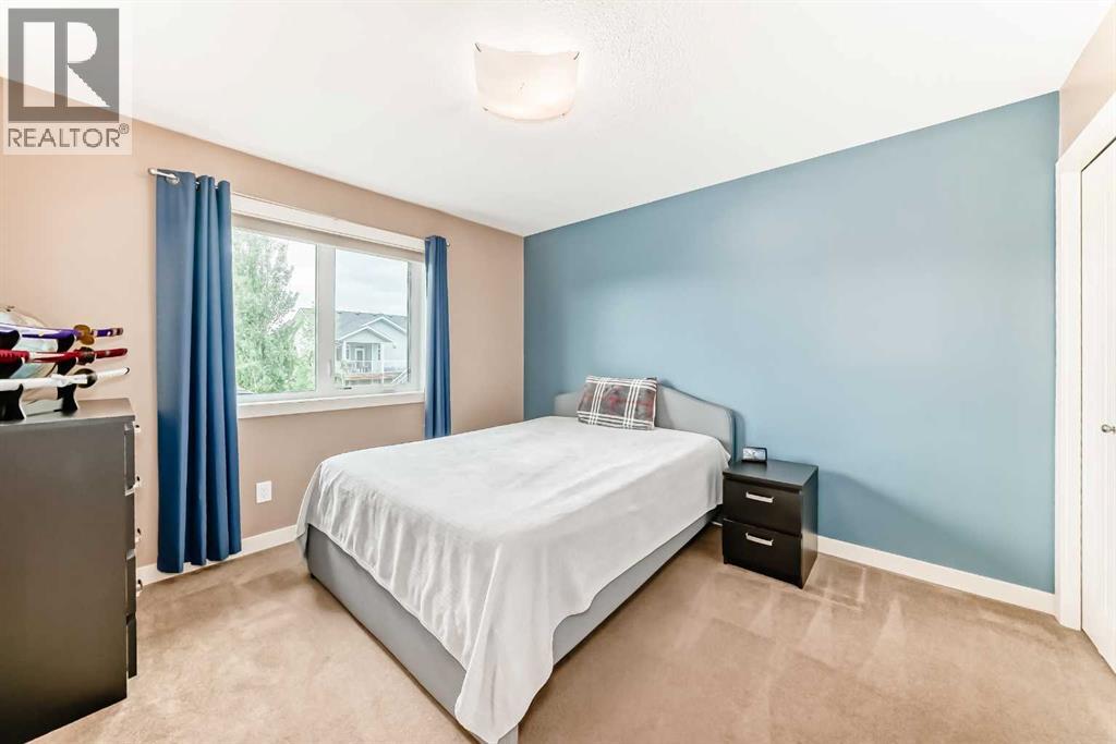 8 Eva Crescent — photo 26