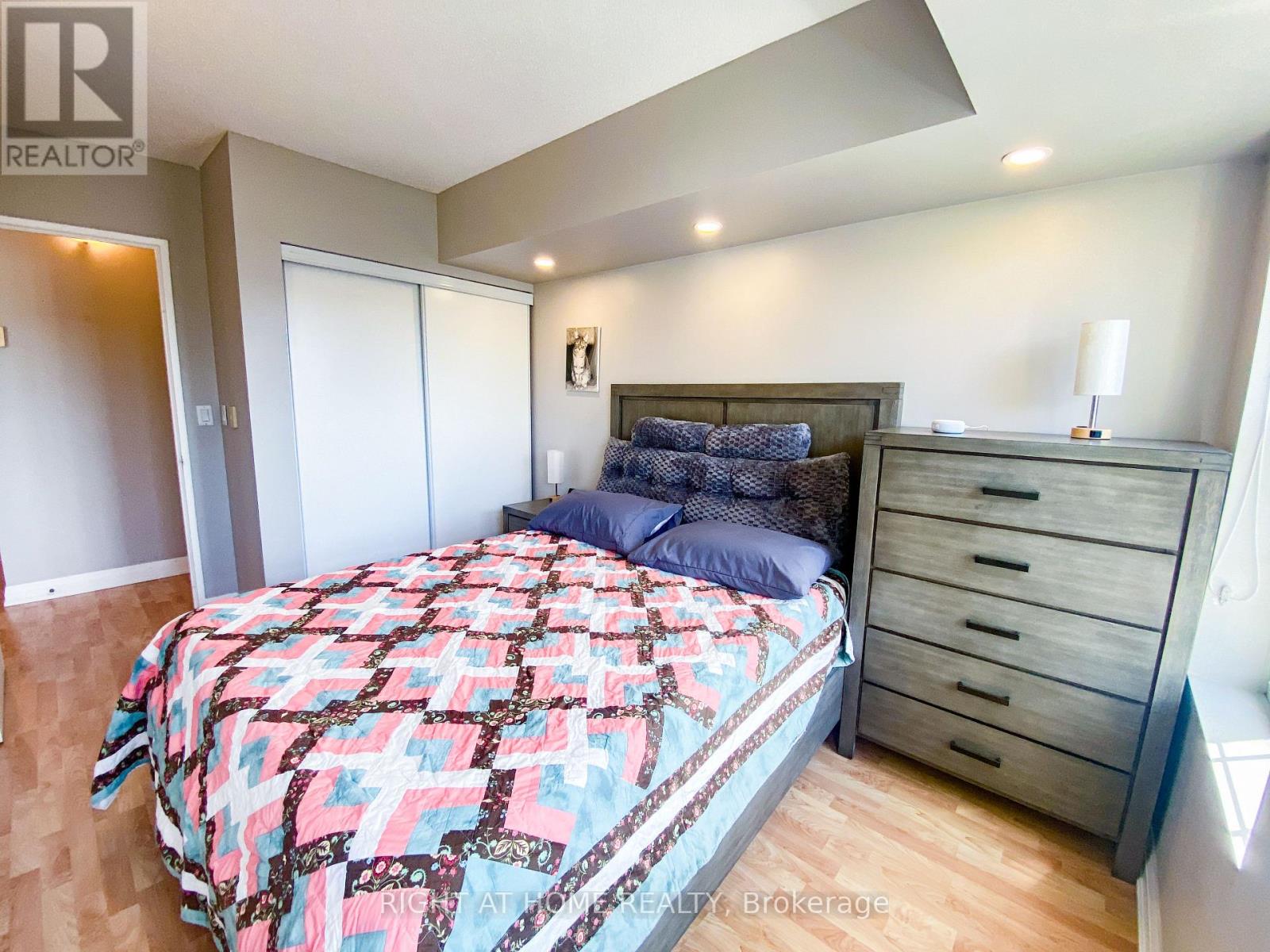 #404 35 HUNT AVENUE - 12