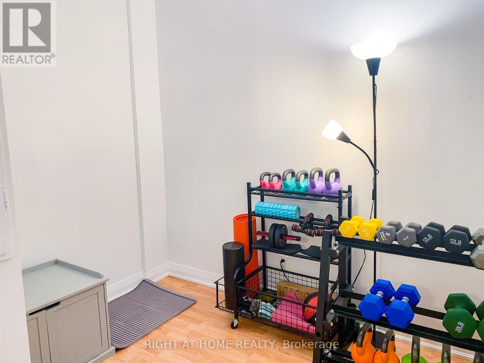 #404 35 HUNT AVENUE - 14
