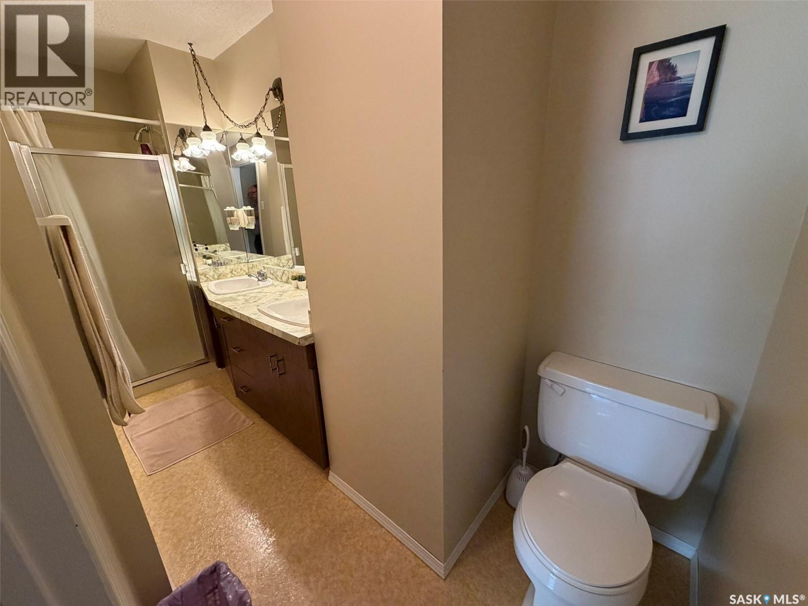 310 34th STREET W - 23