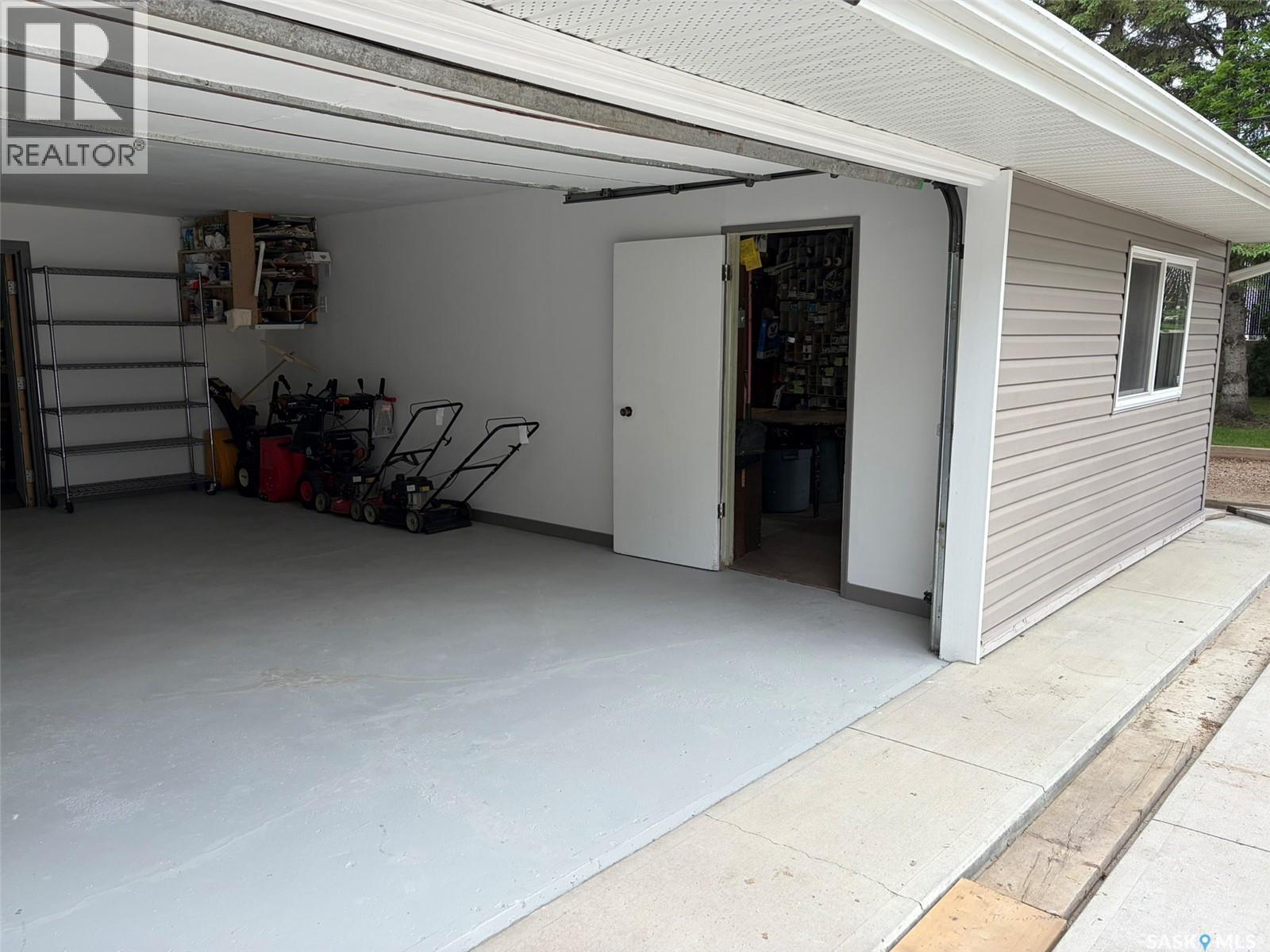310 34th STREET W - 27