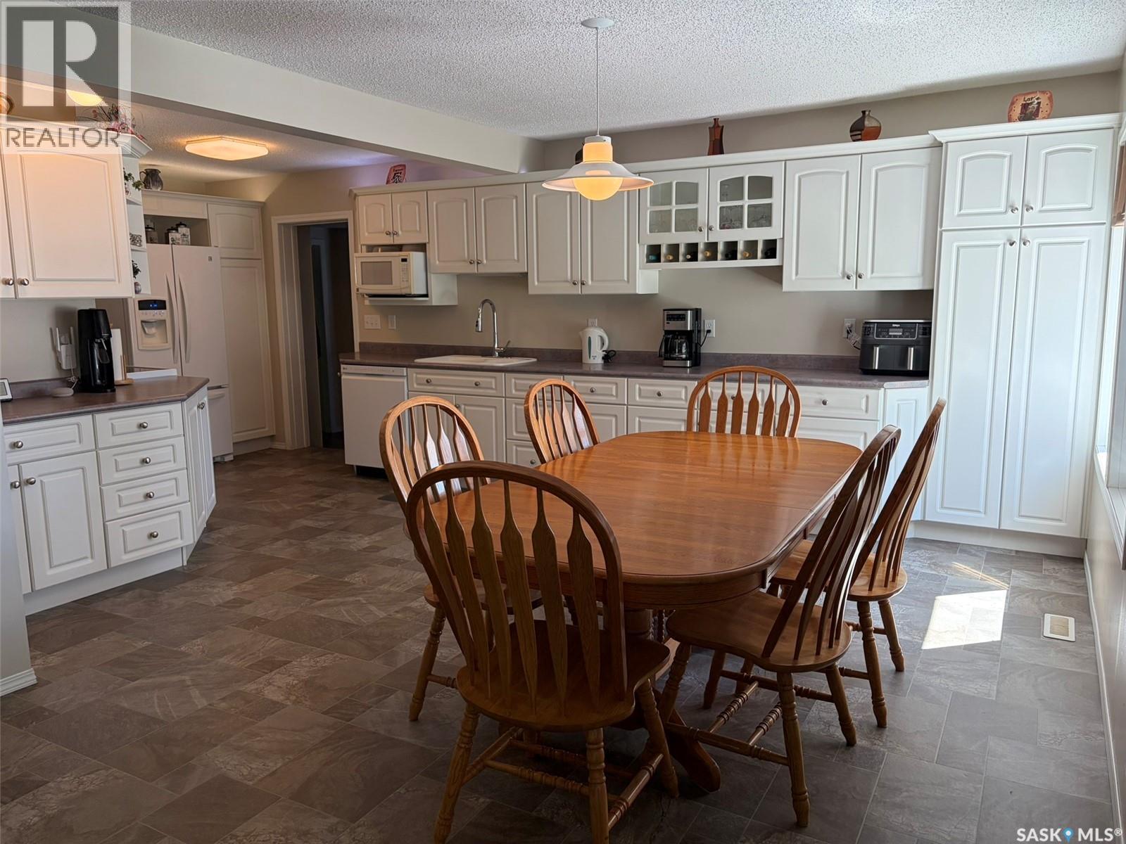 310 34th STREET W - 6