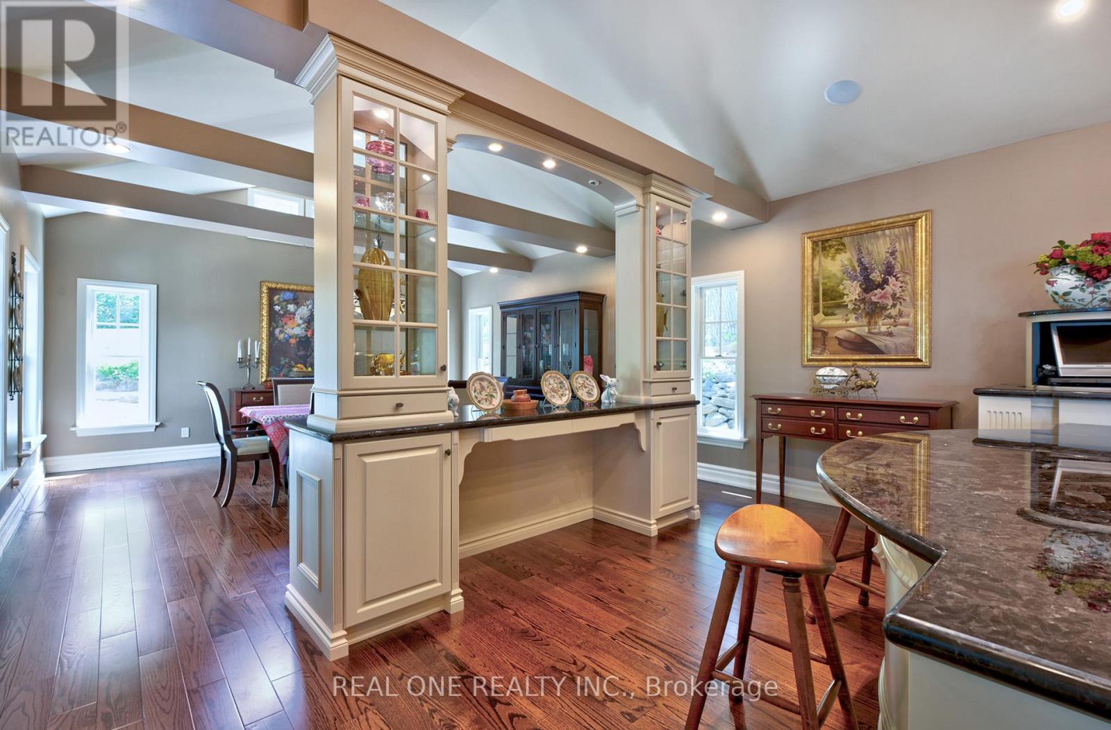 3013 MUSKOKA ROAD 117 - 18