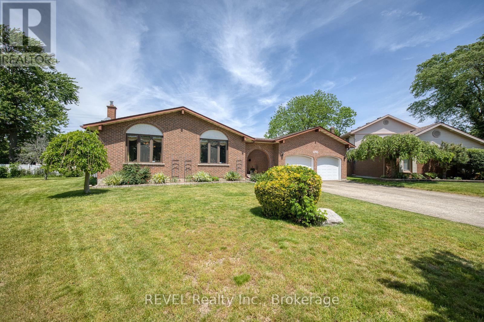 2795 SOLAR CRESCENT - Image 2