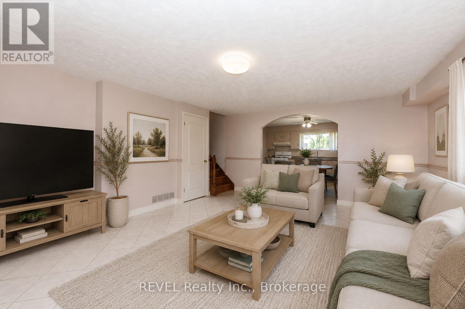 2795 SOLAR CRESCENT - 22