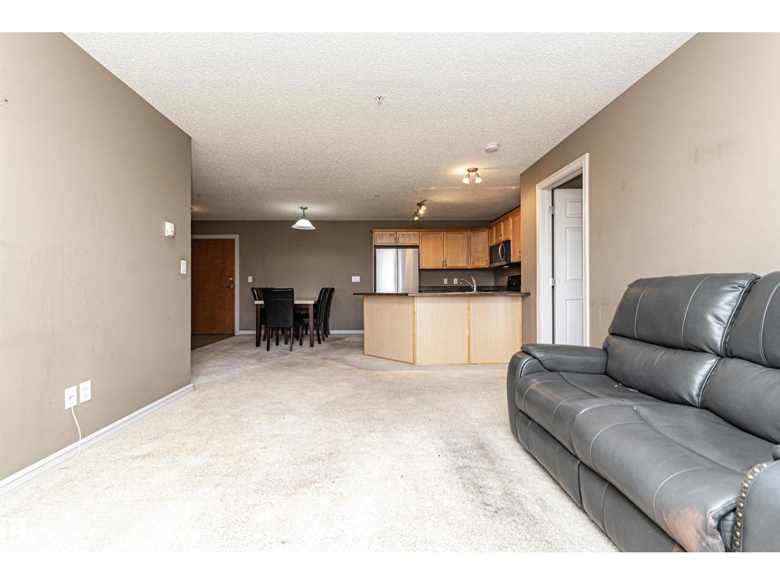 #318 13830 150 AV NW — photo 31