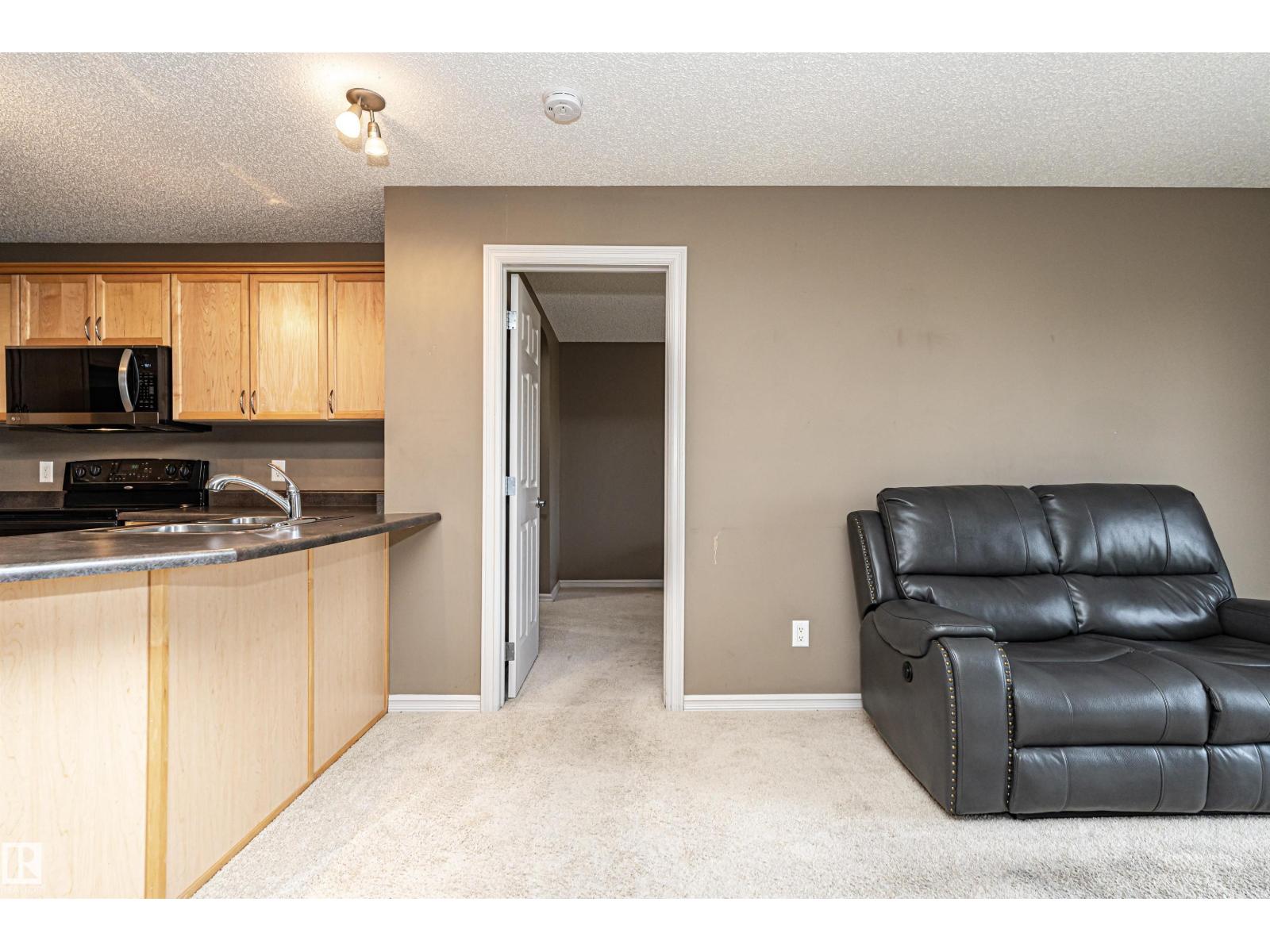 #318 13830 150 AV NW — photo 32