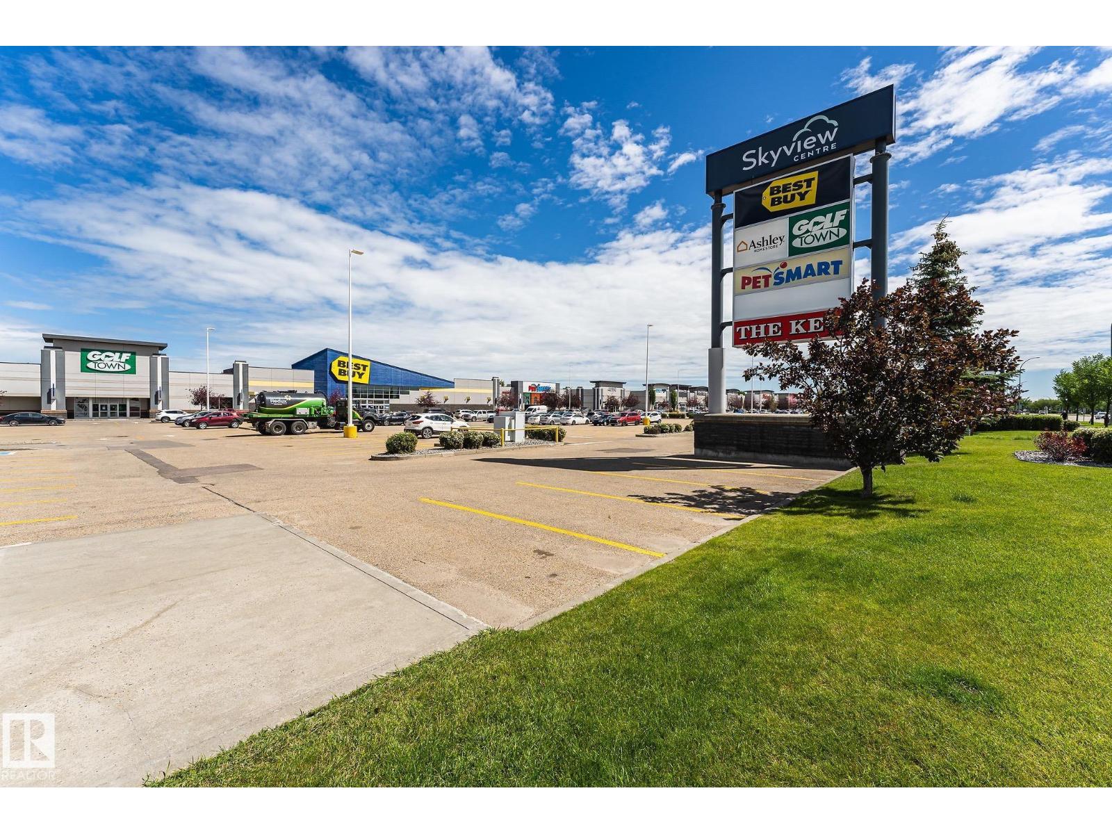 #318 13830 150 AV NW — photo 50