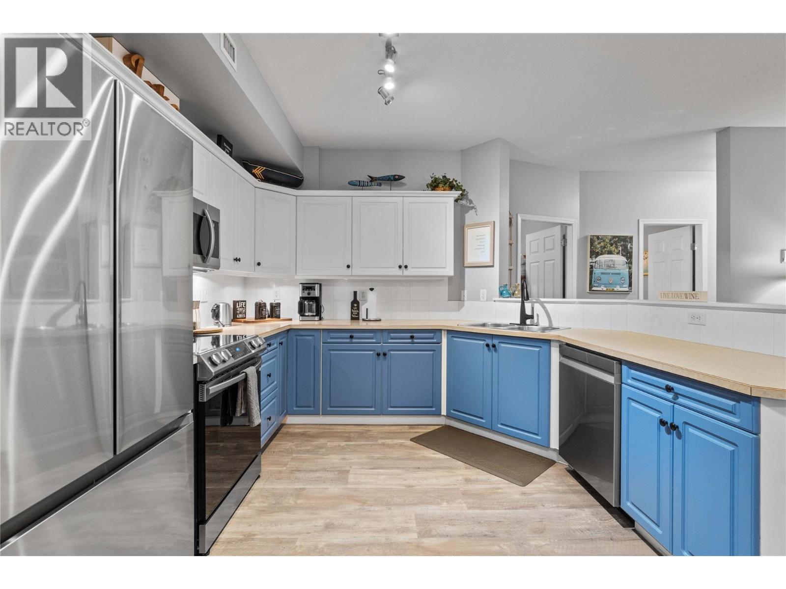 331 1088 Sunset Drive, Kelowna