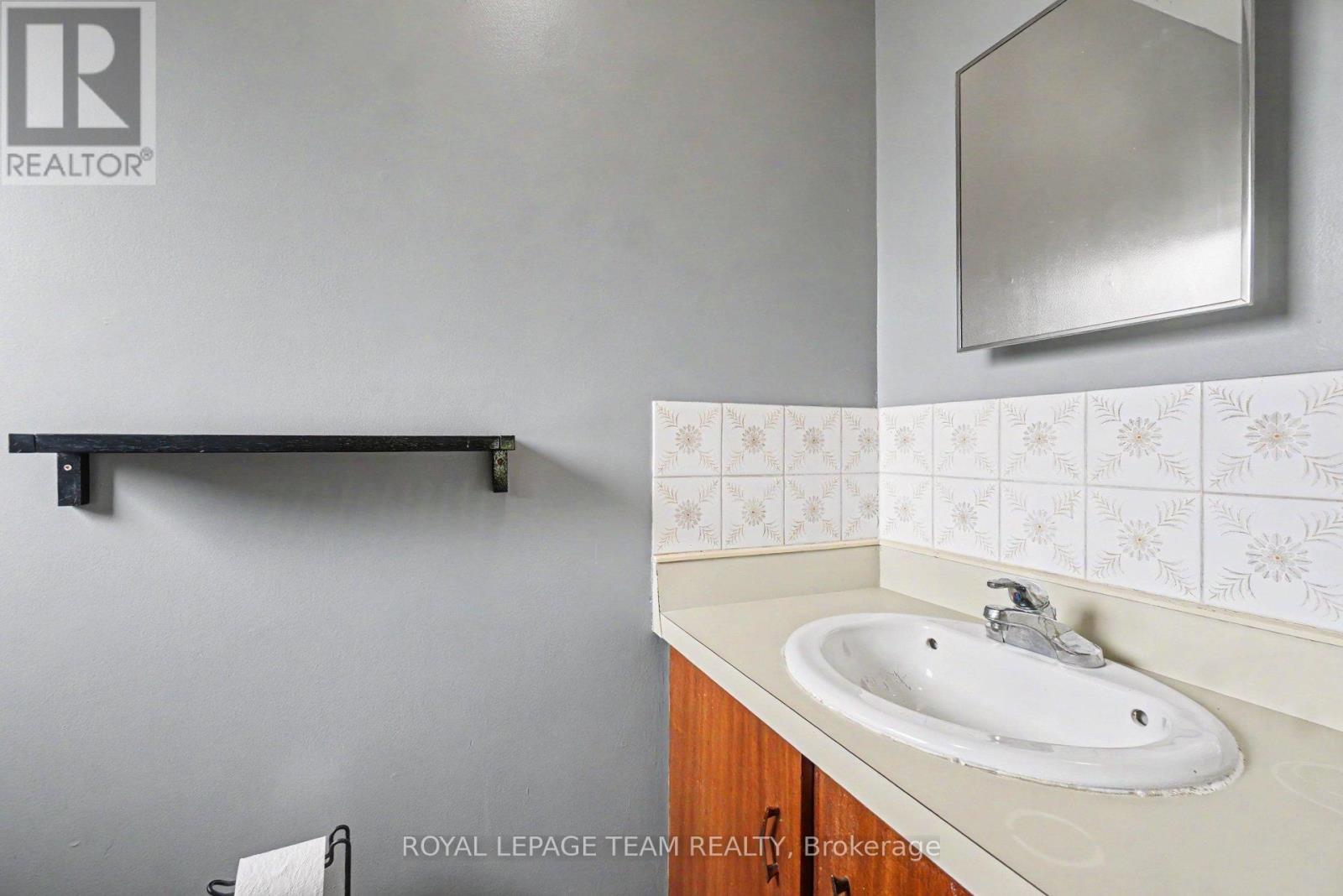 3 Bed, 2 Bath House for Rent in Ottawa – 5123 SPRATT ROAD, Ottawa – MLS# X13411566 - Image 5