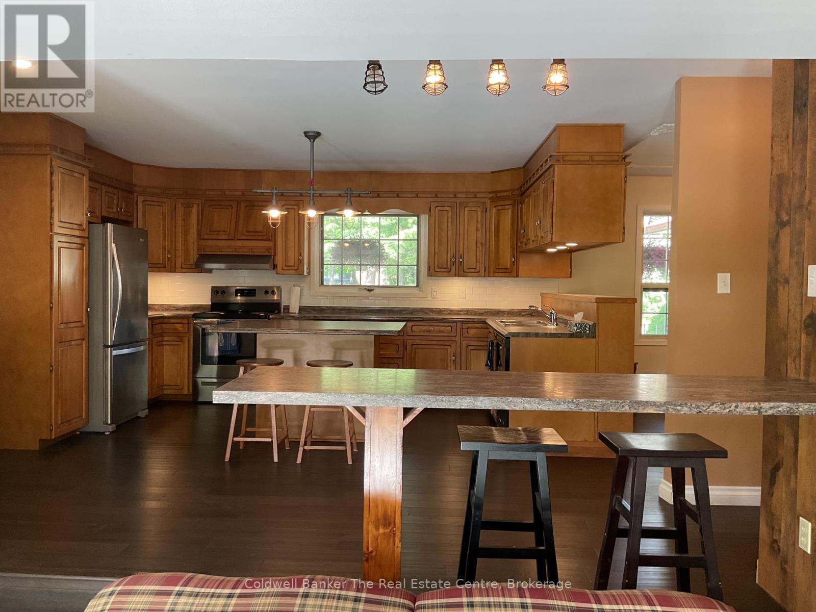 815 MUSKOKA ROAD N - 13