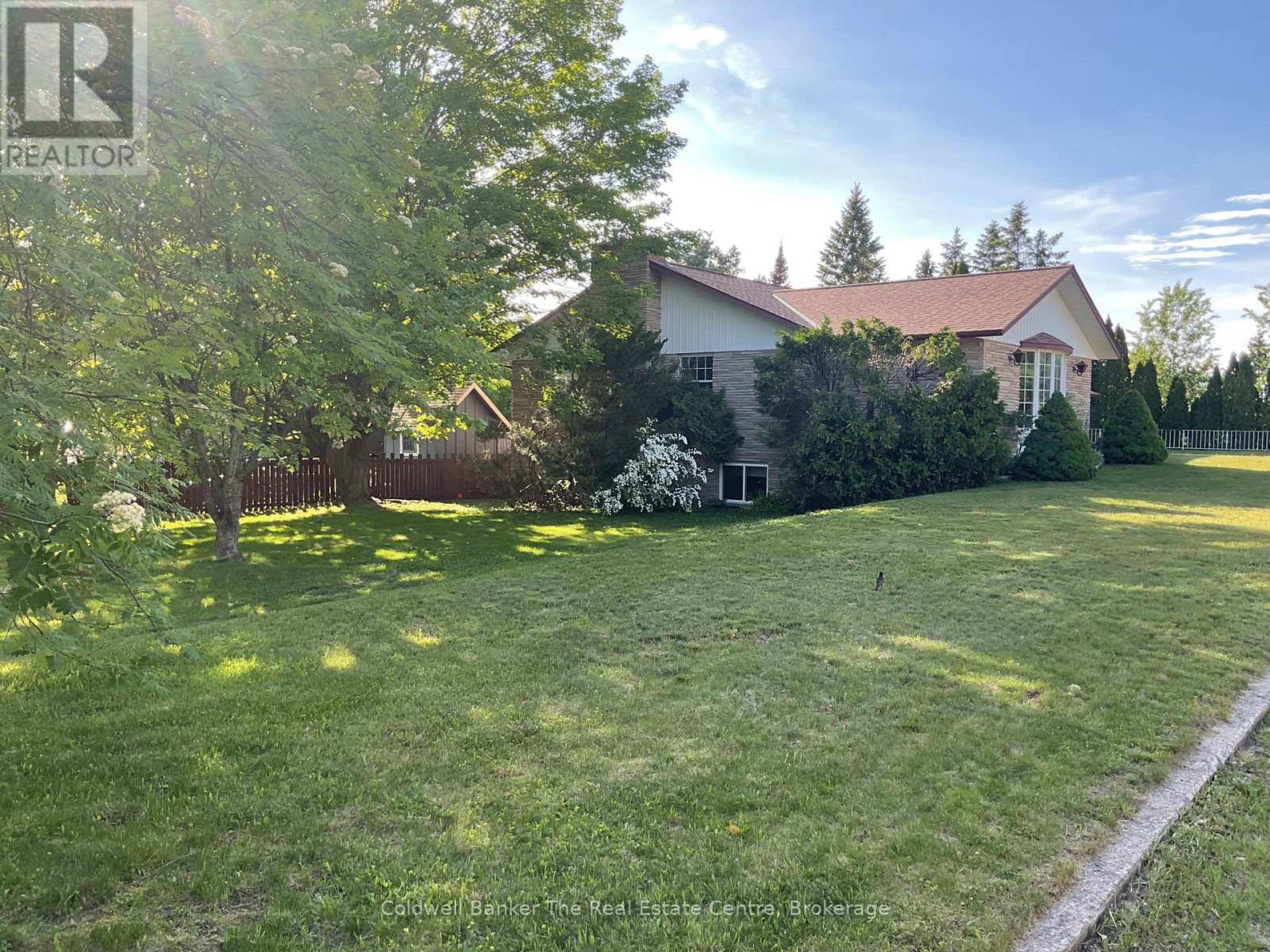 815 MUSKOKA ROAD N - 10