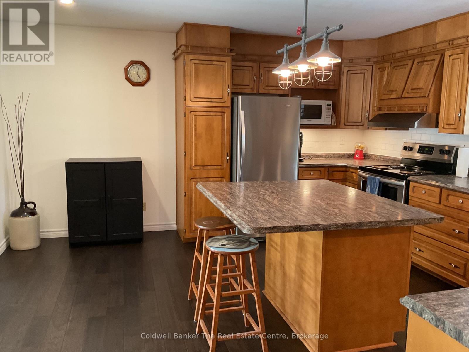 815 MUSKOKA ROAD N - 15