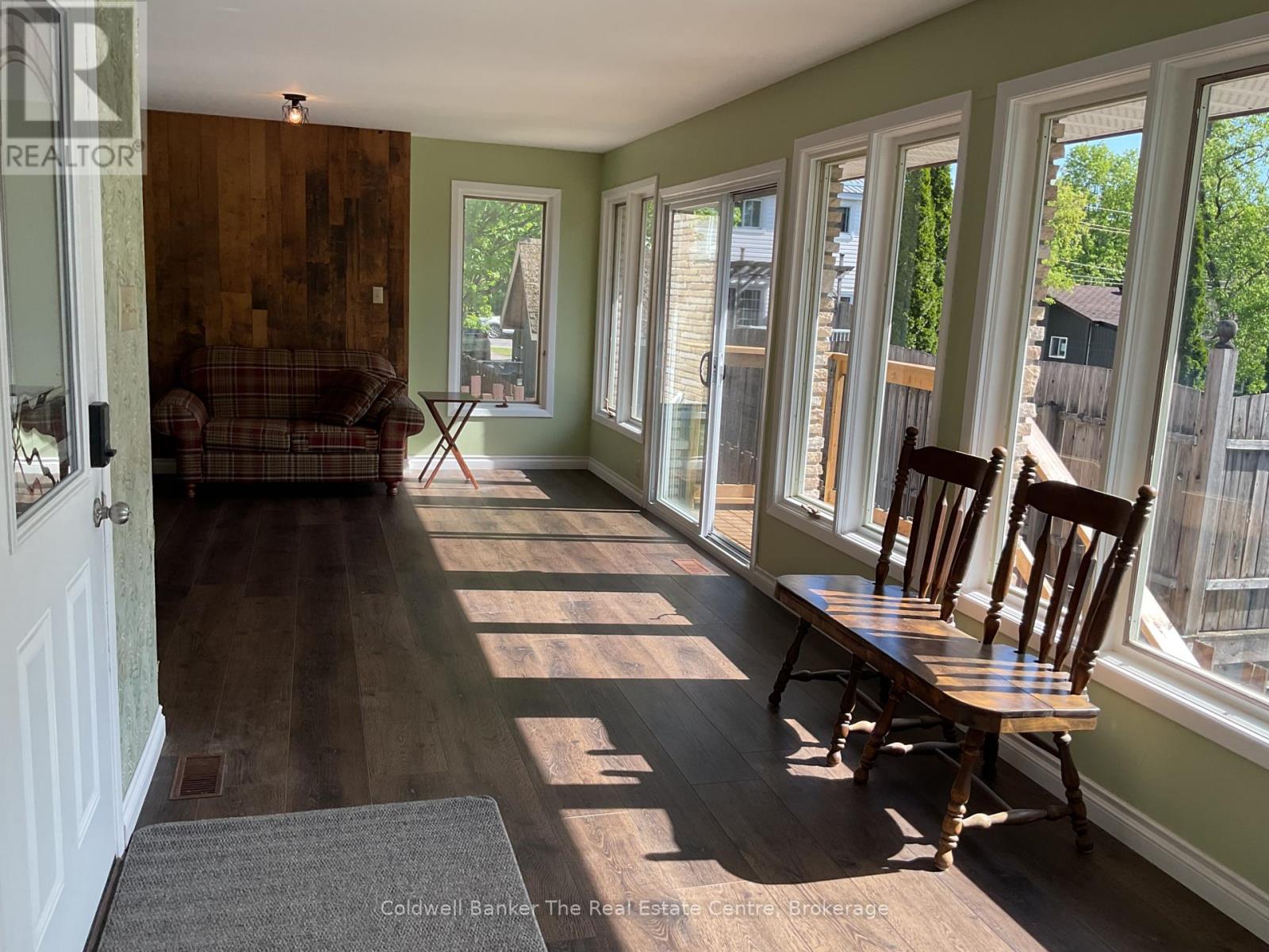 815 MUSKOKA ROAD N - 20
