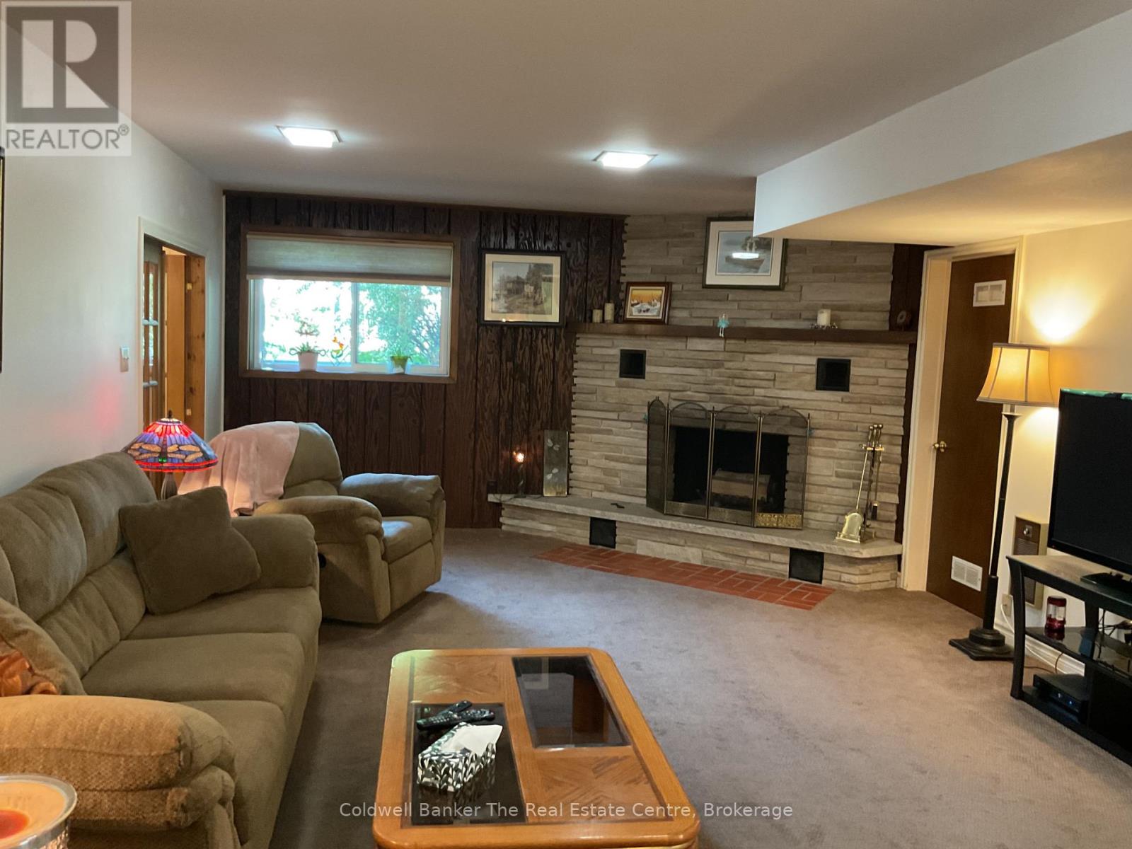 815 MUSKOKA ROAD N - 24