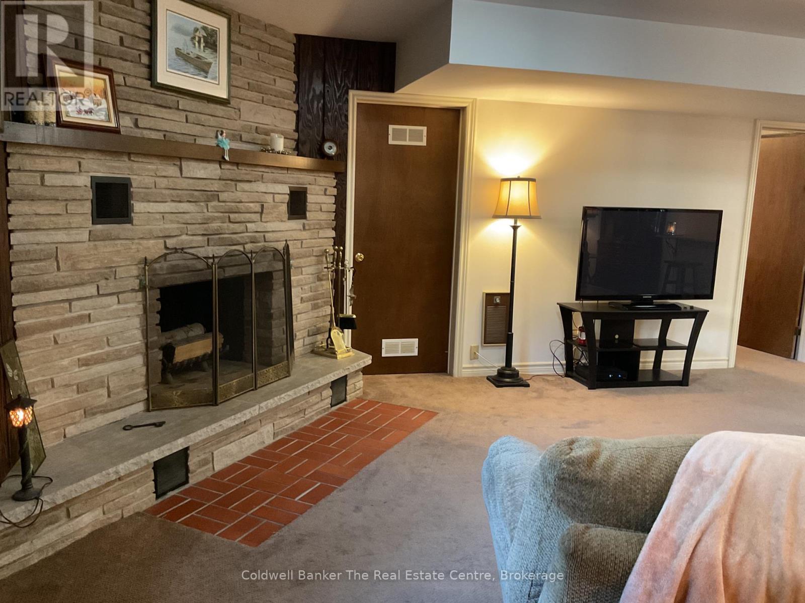 815 MUSKOKA ROAD N - 25