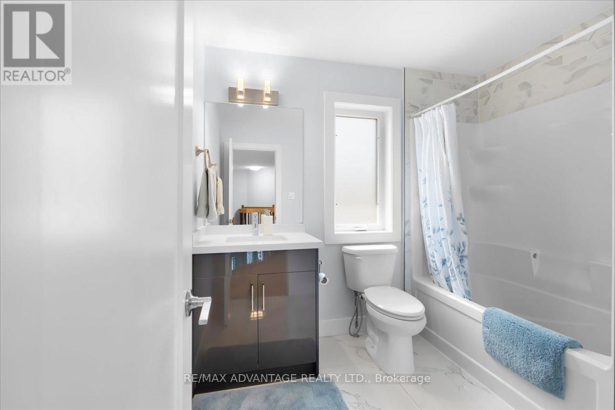 3359 REGIMENT ROAD - 21