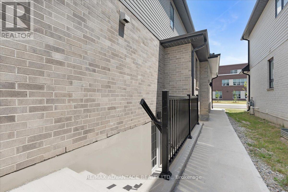 3359 REGIMENT ROAD - 23