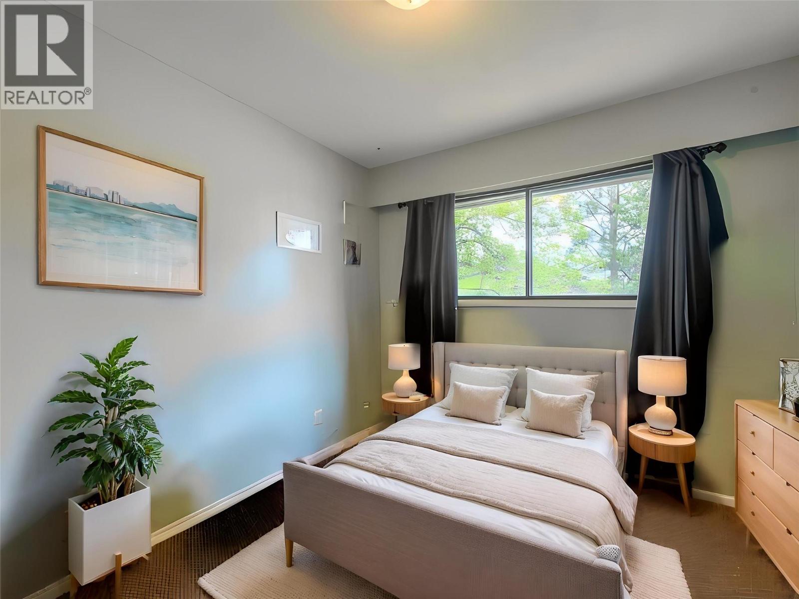 525 GARDEN Terrace - 10