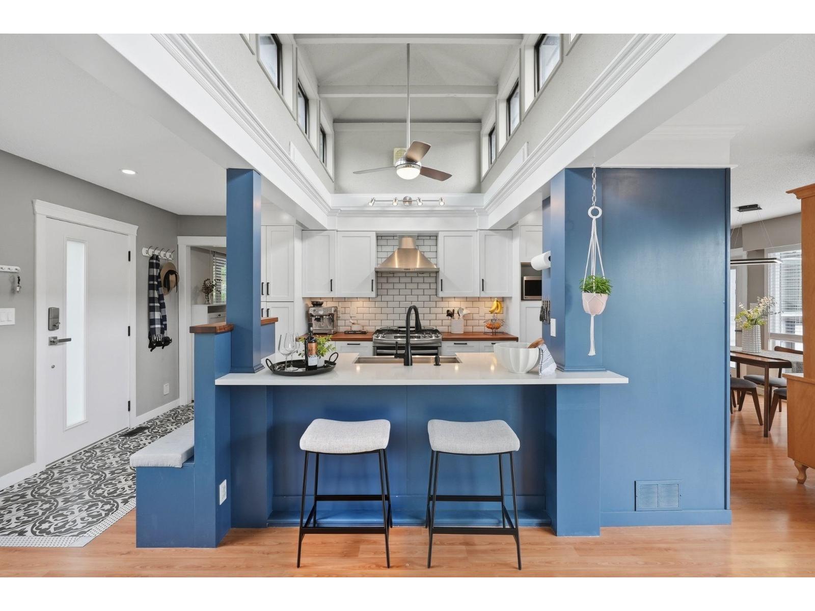 7268 YORK Crescent, Delta