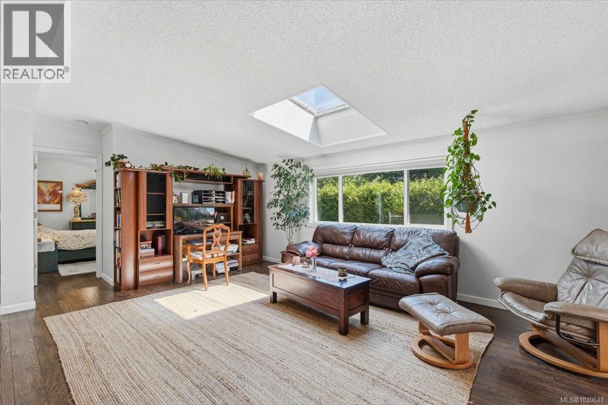 1300 Churchill Pl - 7